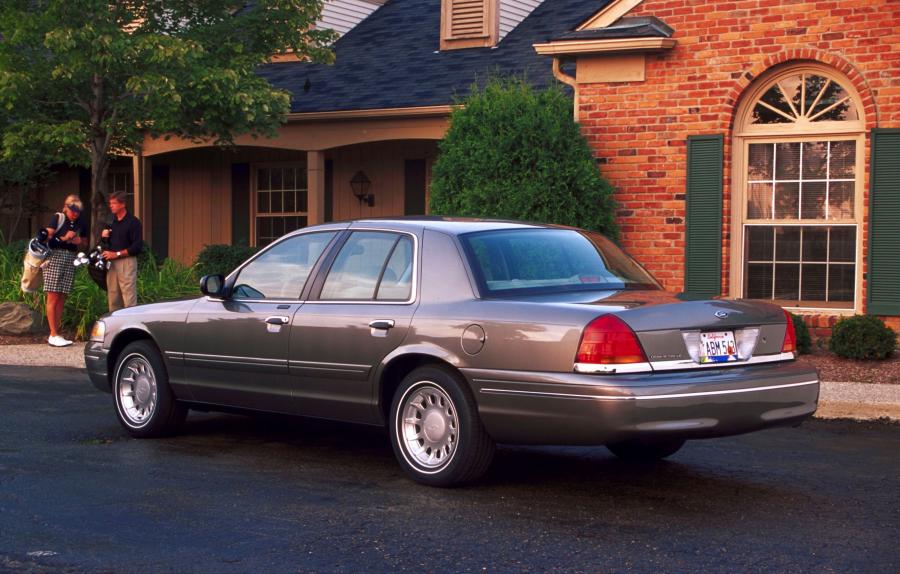  Ford Crown Victoria 1998 года  (фото 136 из 161)